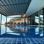 15 Luxury Brela