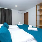 15 Luxury Brela