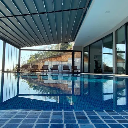 15 Luxury Brela